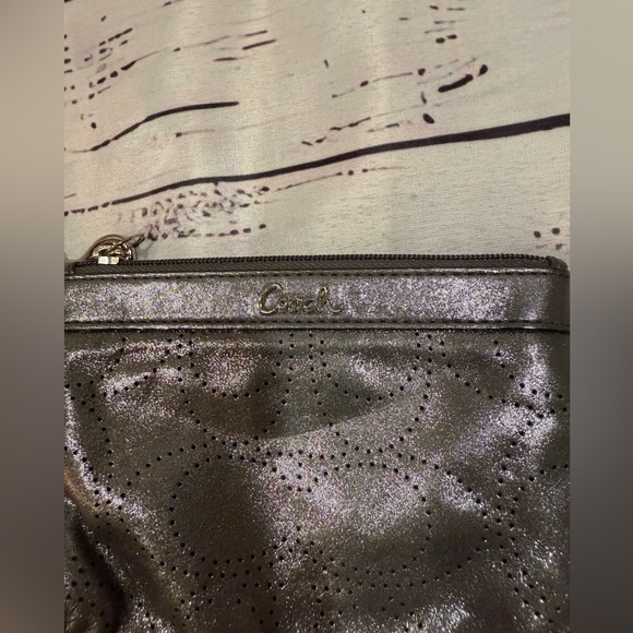 Coach y2k wristlet - Picture 6 of 7